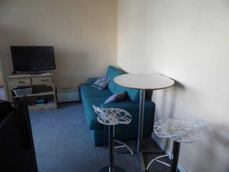 SB Lets are Delighted to Offer a 1 Bedroom Fully Furnished Holiday Let with All Bills Included ampWiFi