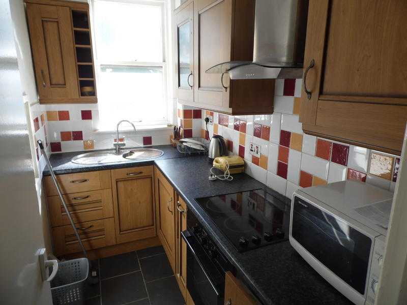 SB Lets are Delighted to Offer a 1st Floor Fully Furnished 1 Bedroom Flat with Separate Kitchen Area