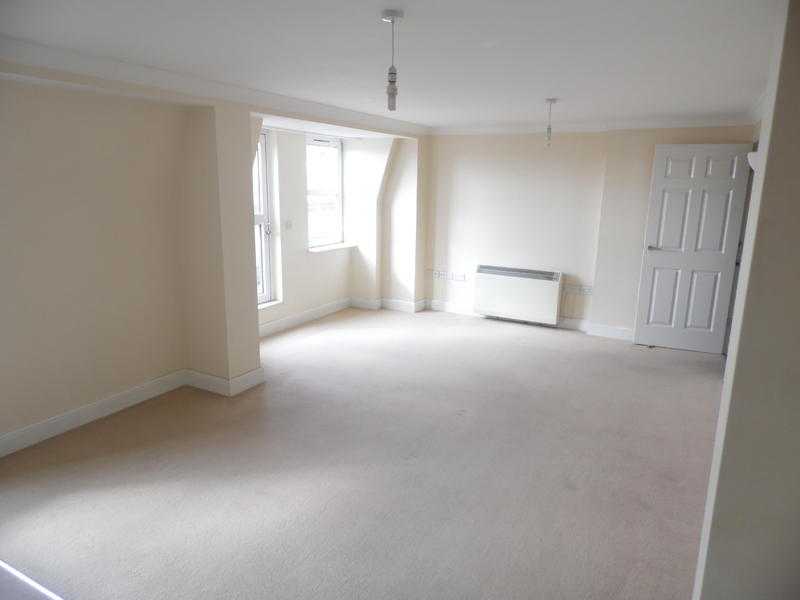 SB Lets are Delighted to Offer a Luxurious 4 Bedroom House in the Heart of Brighton with Parking