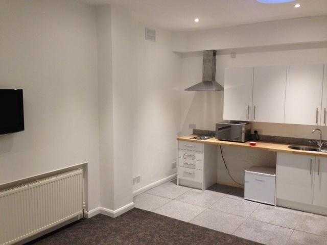 SB Lets are delighted to offer a refurbished self contained bedsit in central Brighton