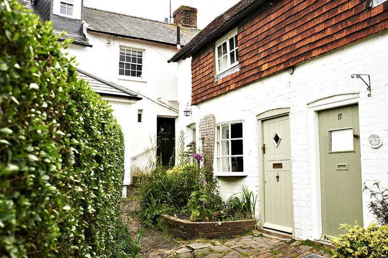 SB Lets are Delighted to Offer this Beautiful, Special One-Off Holiday Let Suburban Cottage.