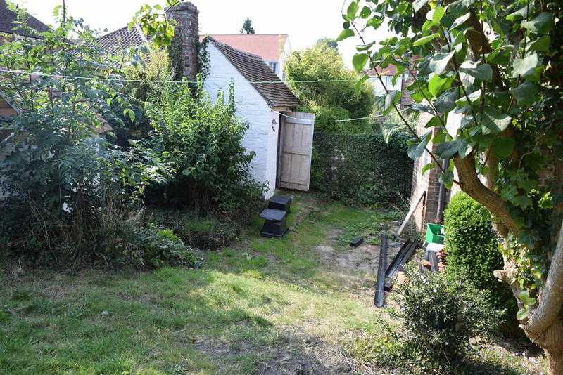 SB Lets are delighted to offer to this fantastic opportunity to rent a two bedroom cottage.