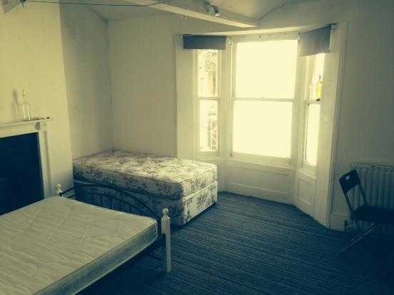 SB Lets are Pleased to Offer a Room in Flat Share in Central Brighton, Close to Brighton Station