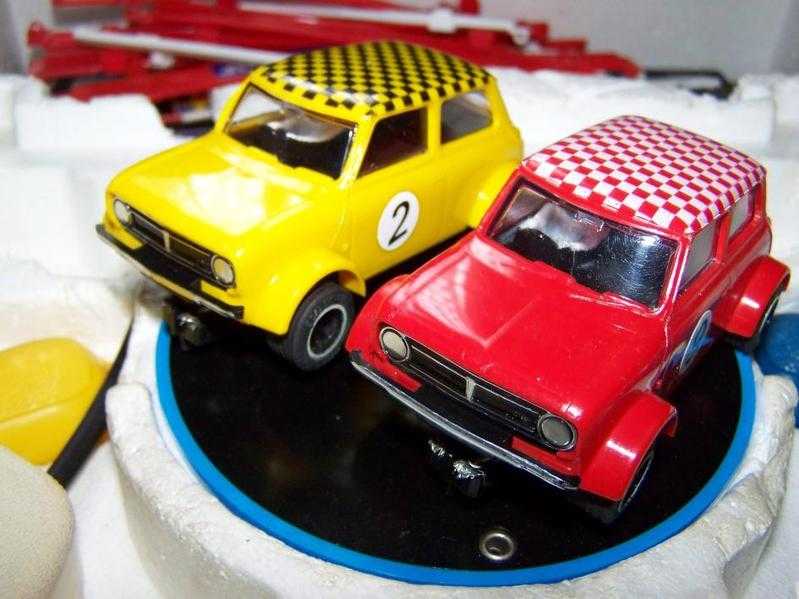 scalextric mini 1275GT 300 set