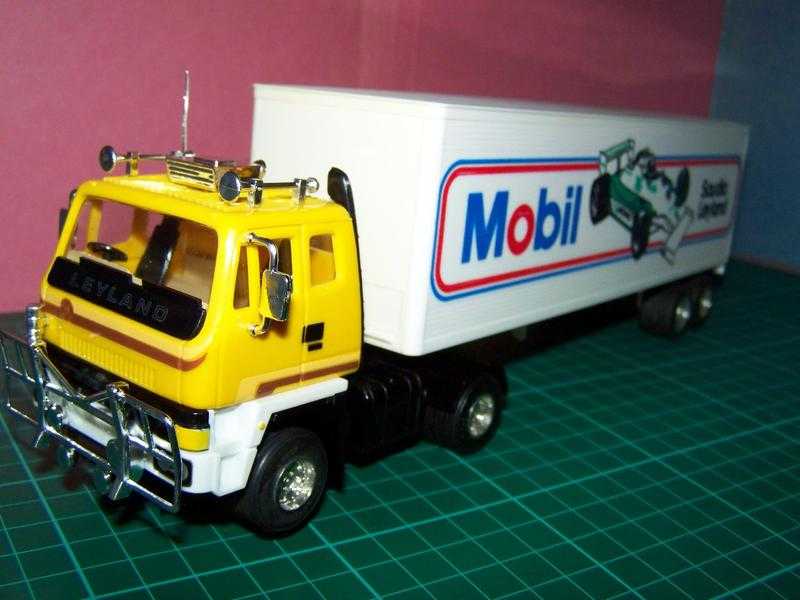 SCALEXTRIC ROADTRAIN