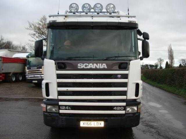 Scania 124 2000