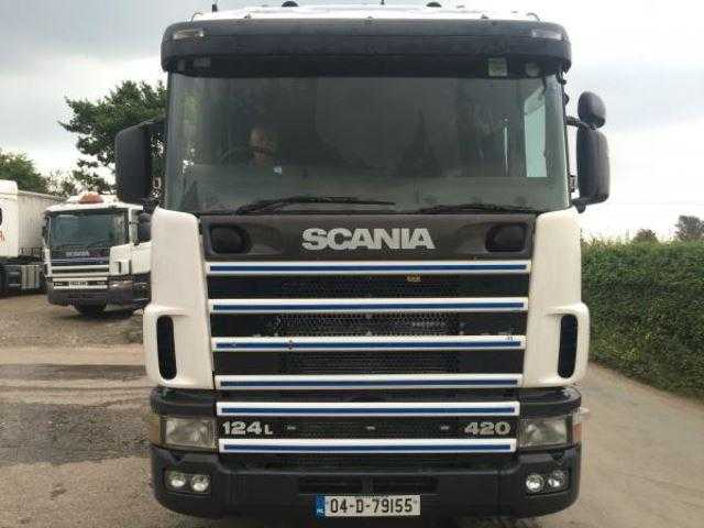 Scania 124 2004