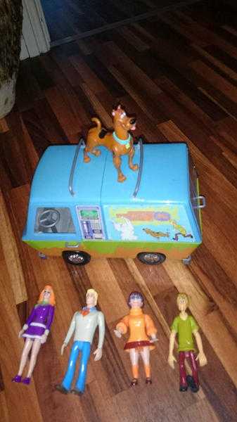 Scooby Doo Mystery Machine toy