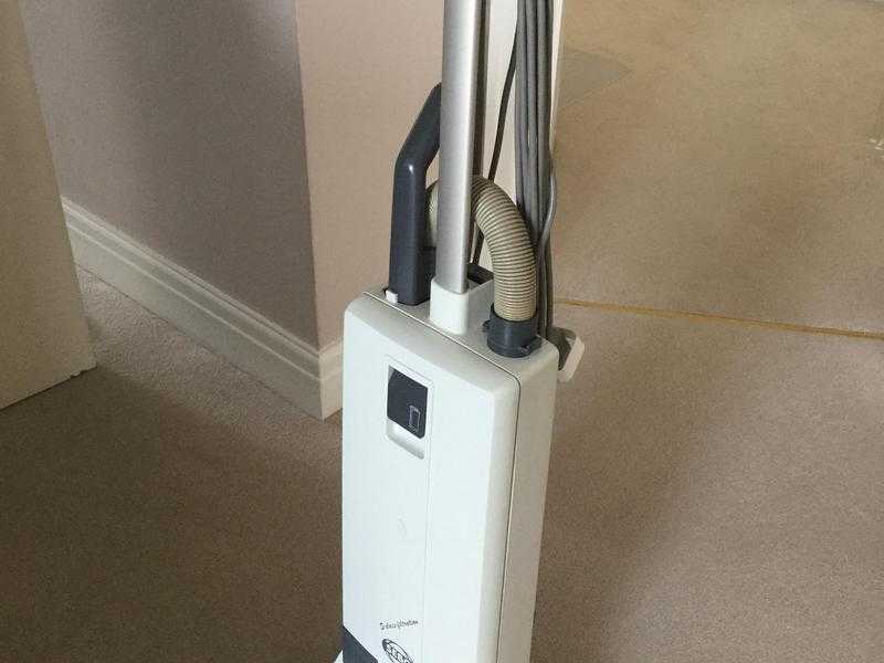 SEBO X1 Upright Vacuum Cleaner 1000 Watt