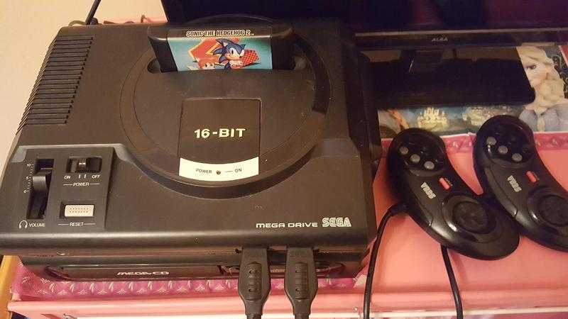 Sega Mega Drive amp Sega Mega CD, 2 controllers amp Sonic The Hedgehog 2 Game