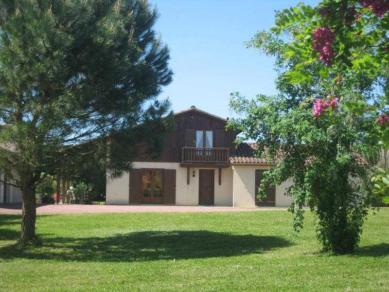 Self catering in SW France quotModern Villa with Private Heated Poolquot