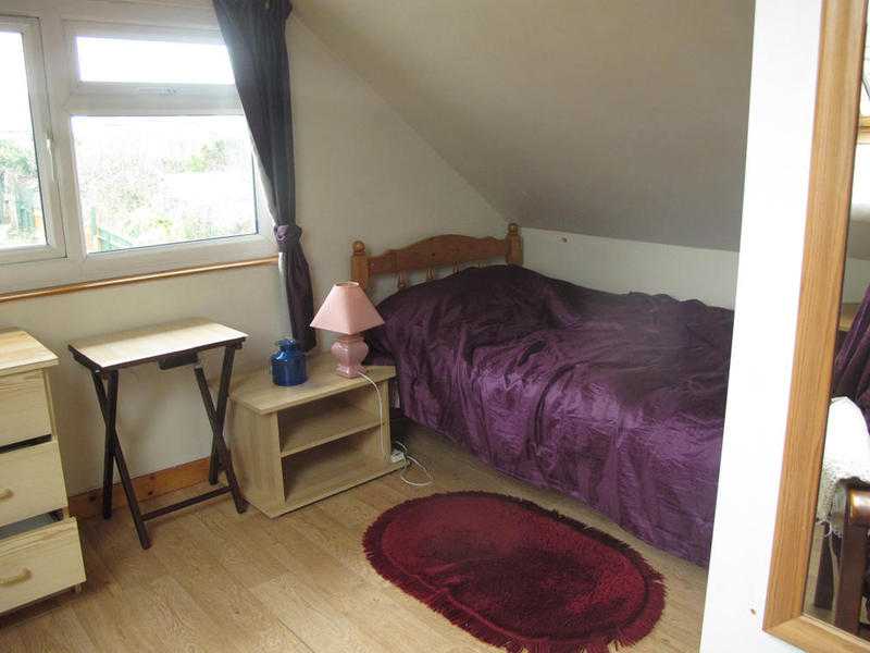 Self contained double room to rent