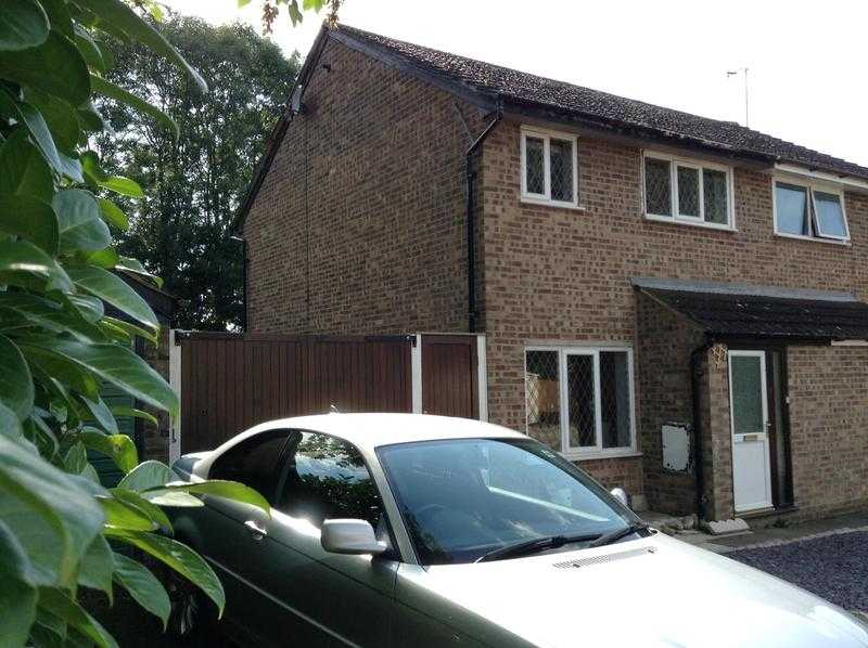 Semi- detached 4 bed house to rent  in Furzton, Milton Keynes