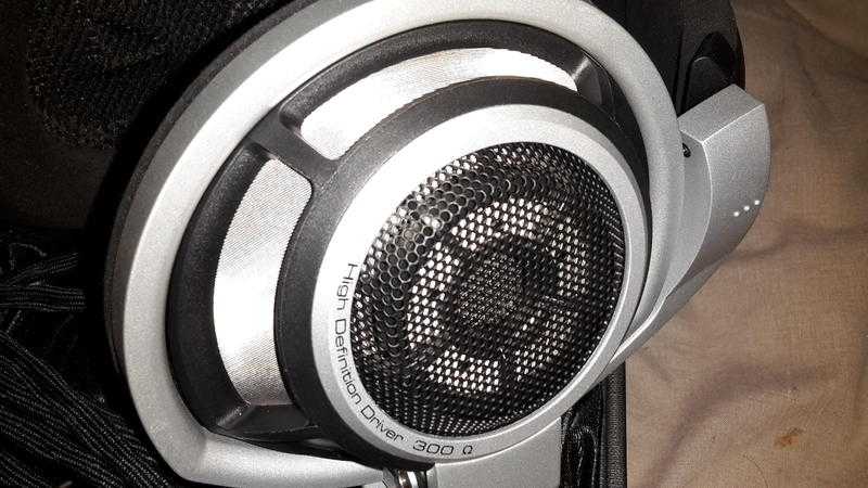 Sennheiser HD 800 - Dynamic Stereo Headphones - High End