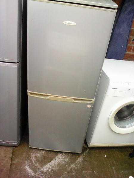 Servis fridge freezer