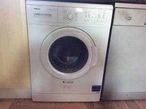 SERVIS white washing machine, 3 years old in VGC 1100rpm quick sale for 40