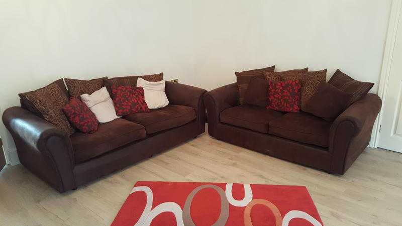 Set of 3 and 2 seater sofa