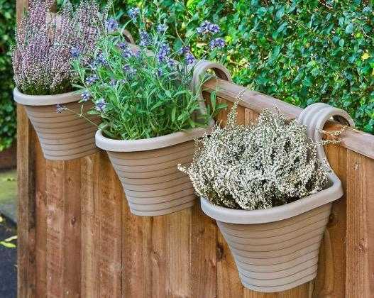 Set of 3 balcony plant pots