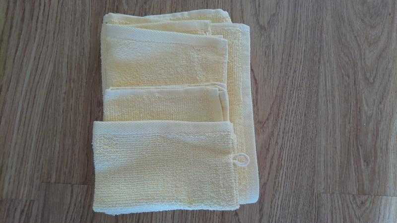 Set of 4 towels