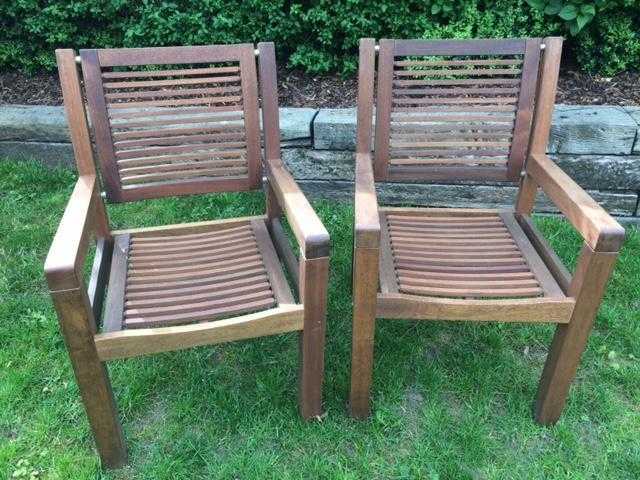 Set of 6 Hardwood Garden Chairs.