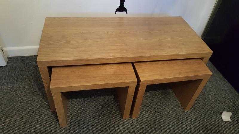 Set of coffee tables