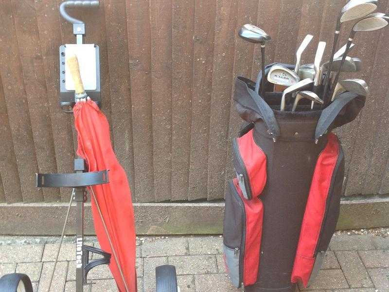 Set of golf clubs