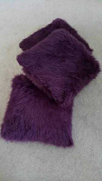 Seven Scatter Cushions in purple - Brand new all with zips