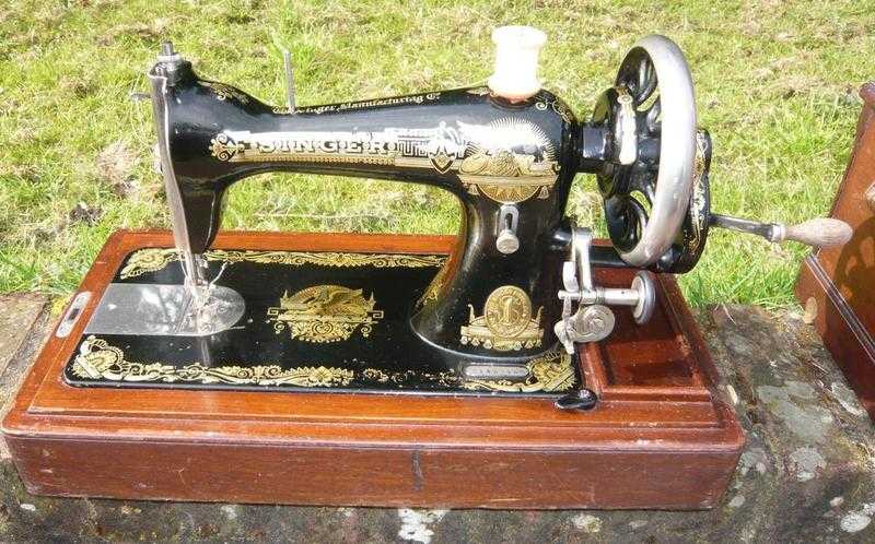 SEWING MACHINE