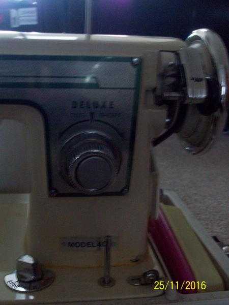 SEWING MACHINE