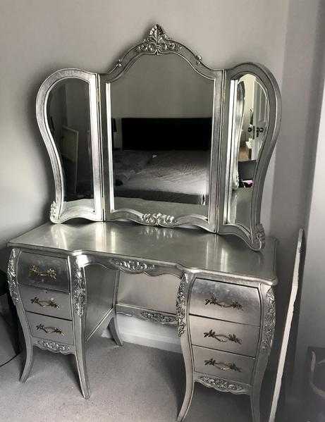 Shabby Chic Style Dressing Table in Silver Colour