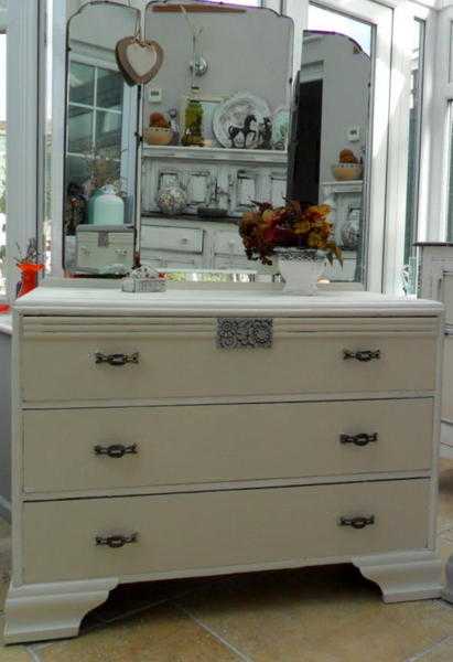 Shabby Chic Vintage Dressing Table with Mirrors