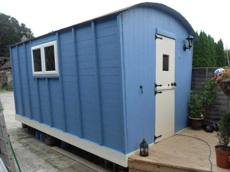 Shepherds hut approx. 14039 x 6039 For Sale