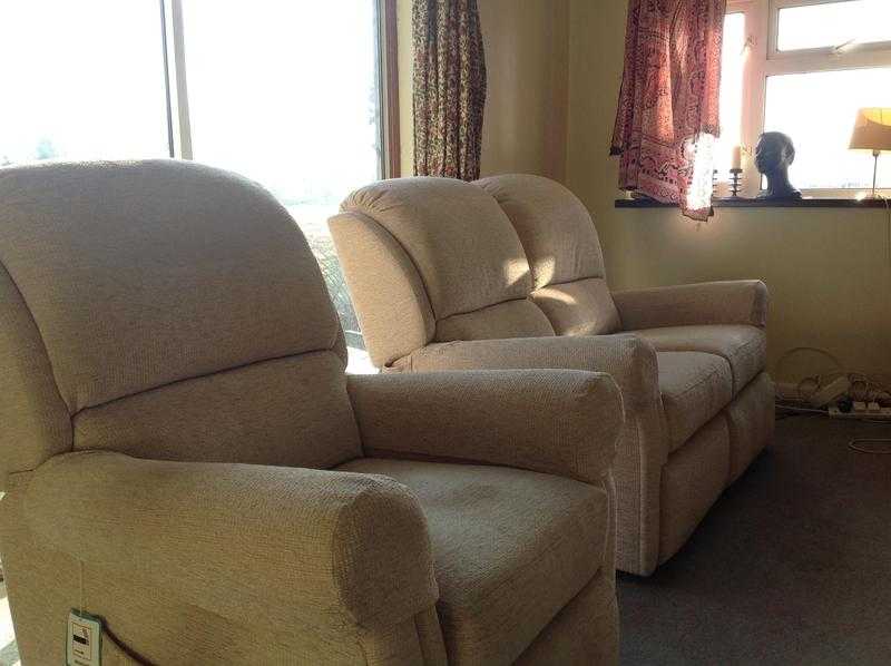 sherbourne  Malvern style reclining lift and rise sofa suite