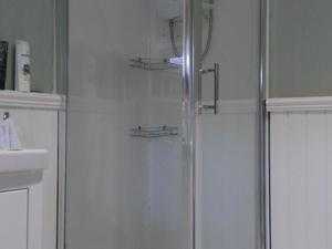 Shower enclosure