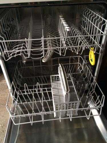 SIEMEN DISHWASHER WHITE