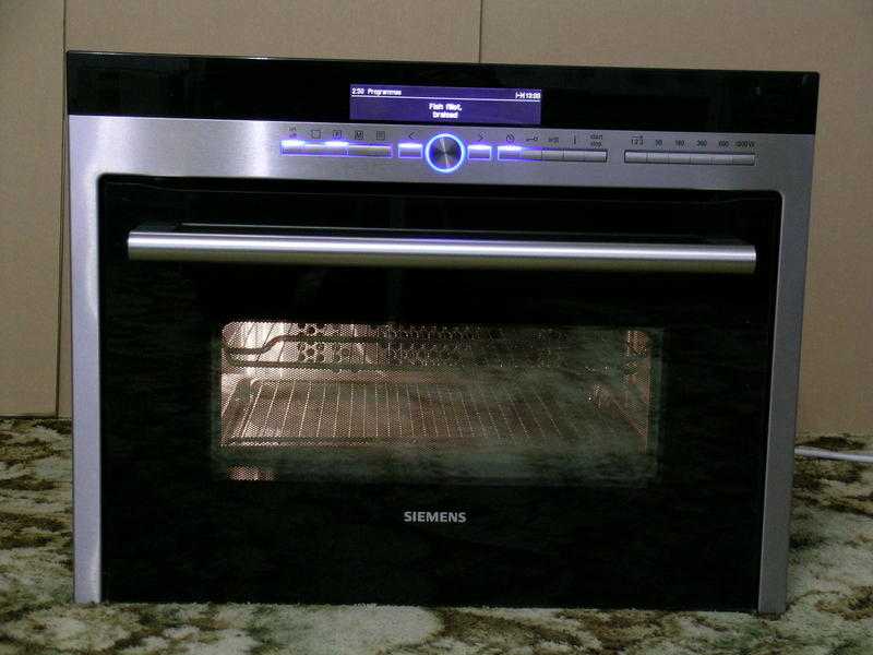 Siemens HB86P572B combi microwave amp multifunction oven, pyrolytic self cleaning, excellent condition