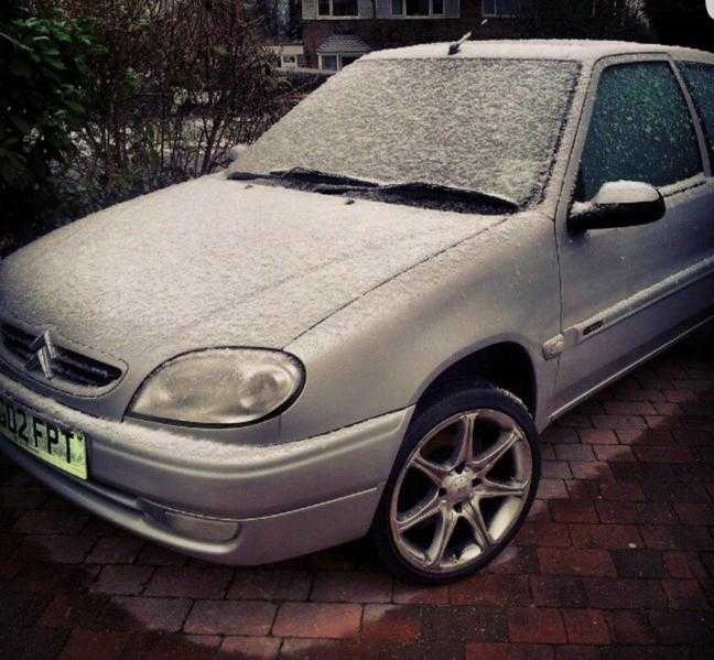 Silver Citroen Saxo 2002