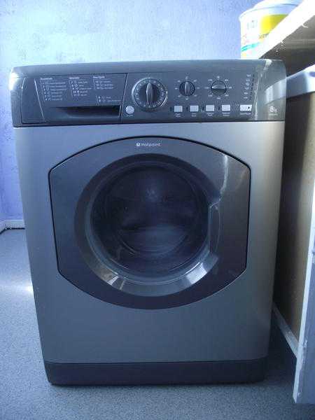 Silver Hotpoint HE8L 493 8kg Washing Machine