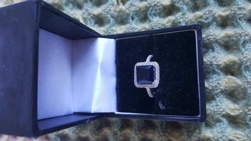 Silver sapphire ring