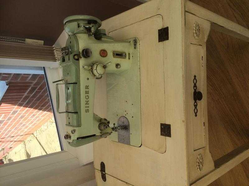 Singer 319K Sewing Machine