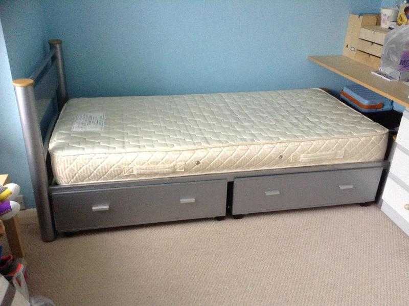 SINGLE  BED