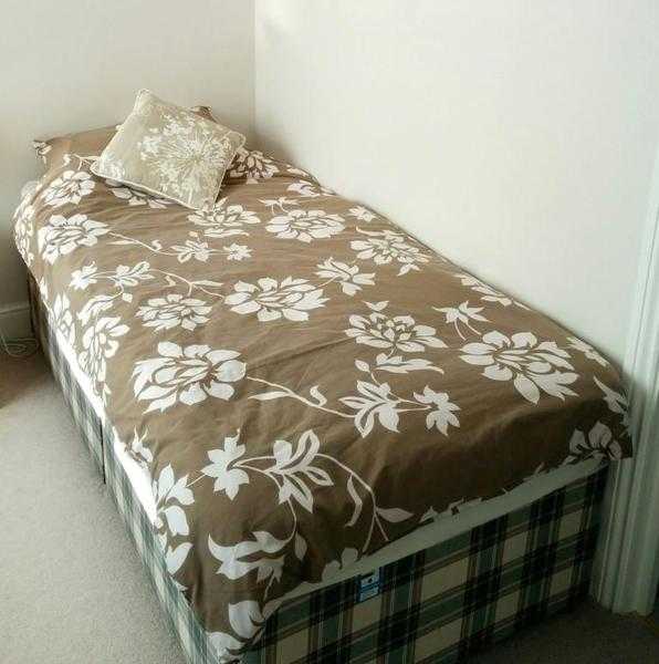 Single bed with mattress