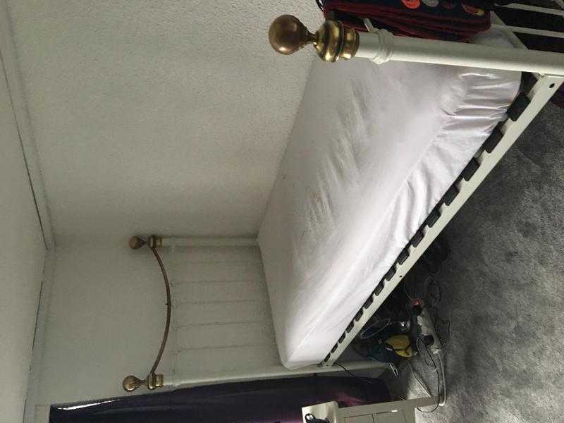 Single bed with mattress