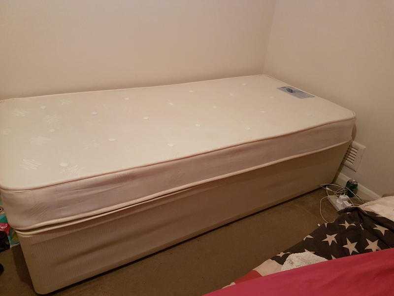 Single Divan Bed with mattress