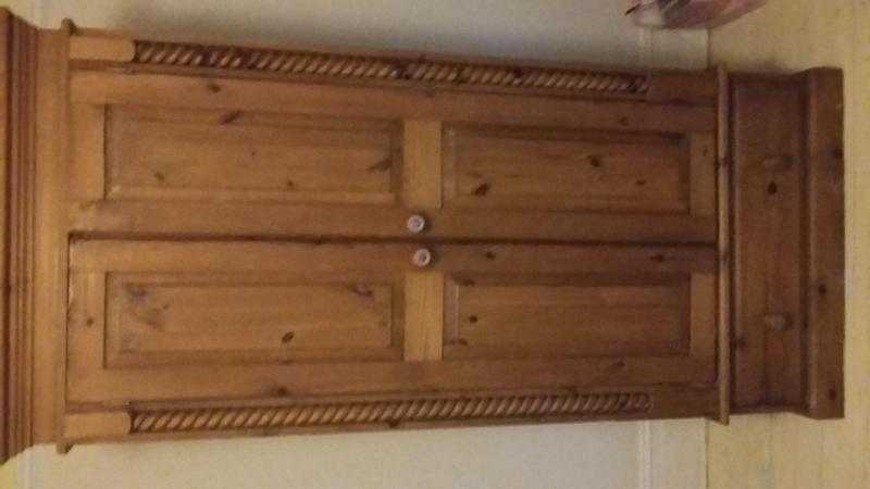 Single Durham Pine Wardrobe