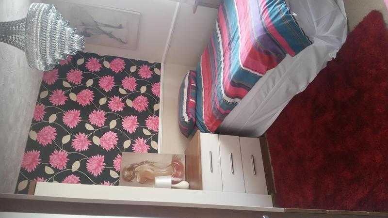 Single fully furnished room