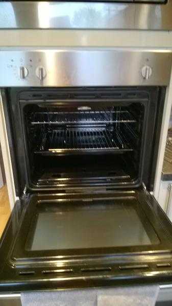 Single gas oven