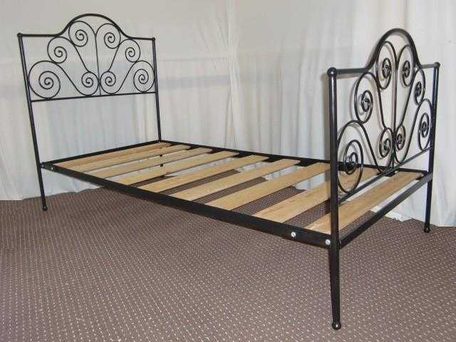 SINGLE IRON METAL BLACK BED FRAME  100