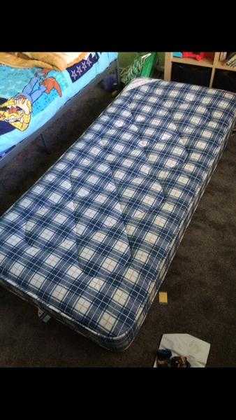 Single orthopaedic mattress