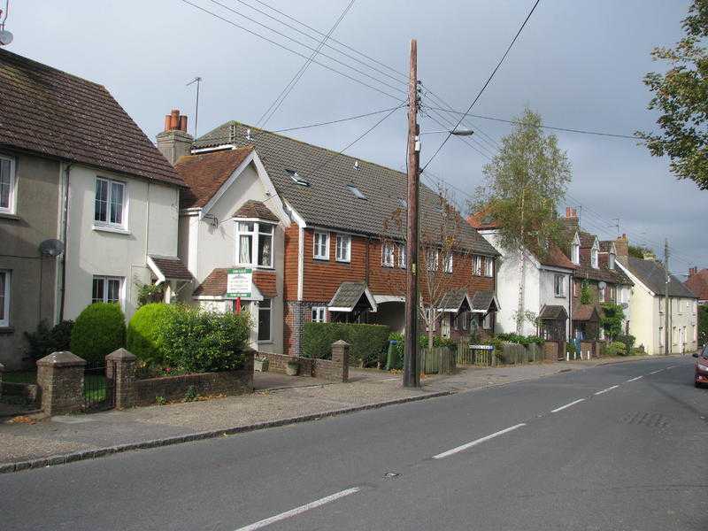 Single room in quiet mid-Sussex village